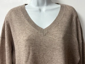 NEW-Tahari-Women-100% 2-PLY Cashmere Gray color sweater. sz-L. China. - Picture 1 of 8