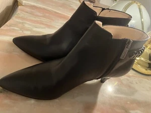 Stacey Aquatalia Stiefelette Gr. 8 mit seitlichem Reißverschluss. Weiches Leder. - Bild 1 von 10