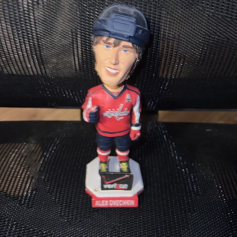 Alex Ovechkin Bobblehead Washington Capitals Verizon SGA RARE NO BOX Cover