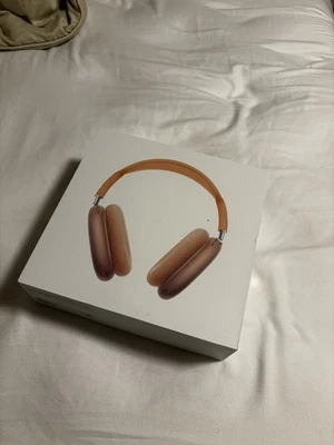 Pink/Orange Wireless Headpones. No Brand - Image 1 of 2