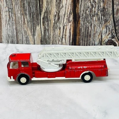 Camión de juguete Tootsie rojo escalera de bomberos 1970 plástico fundido a presión vintage Tootsietoy rojo Foto 1 de 4