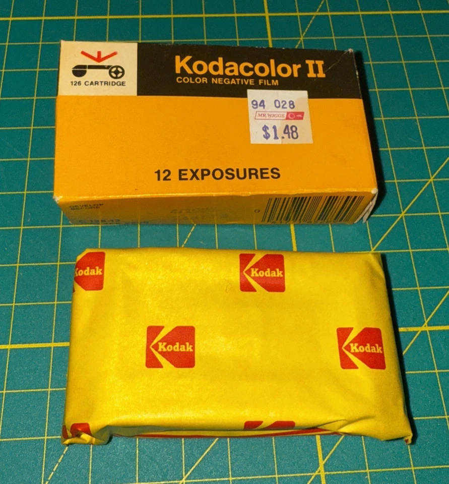 Película negativa a color Kodak Kodacolor II 126 C126-12 exp. 1981 Foto 1 de 1