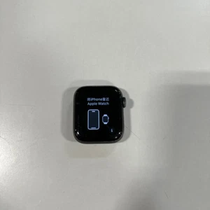 Apple Watch Series 5 - 40 mm gris sidéral aluminium - GPS (Lire description) - Photo 1 sur 5
