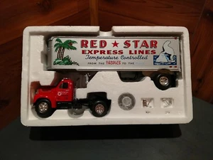 FIRST GEAR 1960 MODEL B-61 MACK 1:34TH RED STAR EXPRESS LINES TRACTOR & TRAILER  - Picture 1 of 10