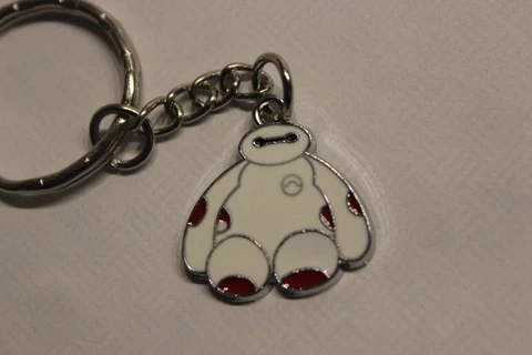 Big Hero 6 Baymax Keychain Metal US Seller Charm pendant key chain collectible 1 Cover