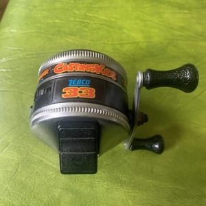 VINTAGE ZEBCO 33 BASSMASTER CASTING KIDS REEL - RARE ZEBCO REEL - NICE !!! - Picture 1 of 7