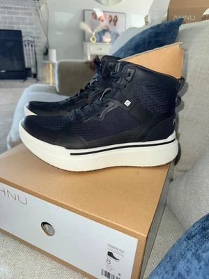 Sapatos Ahnu Sequence – Novo na Caixa - Preto - EUA Tamanho 8 - Tênis - Imagem 1 de 4