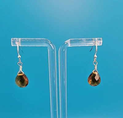 Pendientes perforados lágrima facetada marrón tono plateado Foto 1 de 4