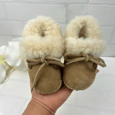 Acorn Baby moccasin size 6-12 months shearling