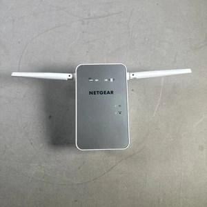 NETGEAR - AC1200 Dual-Band Wi-Fi Range Extender - White - Afbeelding 1 van 9