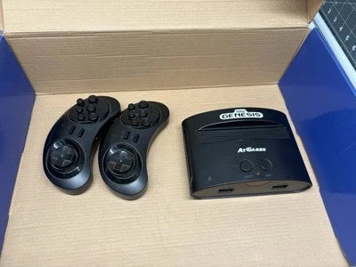Consola de juegos Sega Genesis Classic ATGames con 2 mandos inalámbricos Foto 1 de 4