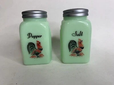 Jadeite Green Arch Rooster Salt And Pepper Shaker Set Mint - Image 1 of 4