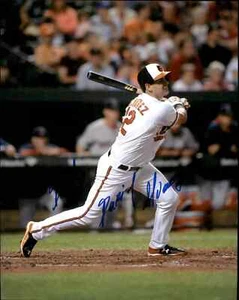 Authentic Dariel Alvarez Signed Baltimore Orioles 8x10 Photo & bonus cards - Picture 1 of 1