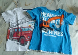 2 T-Shirt Feuerwehr/ Bagger C&A Palomino Gr. 110 - Bild 1 von 14