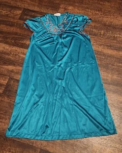 Vintage Embroidered Vanity Fair Night Gown Turquoise Blue M EUC - Picture 1 of 8