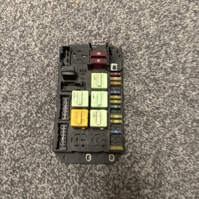 LAND ROVER RANGE ROVER L322 Fuse Box  - Image 1 of 4
