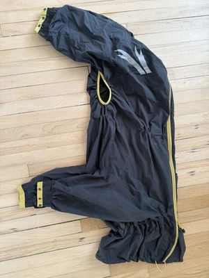 Capa de chuva Hurtta Dog 28” cinza e amarela - Imagem 1 de 4