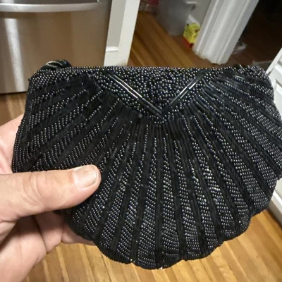 Vintage Art Deco Jet Black Glass Bead clam shell Evening Bag Cross Body 7.5X5.25 - Image 1 of 4