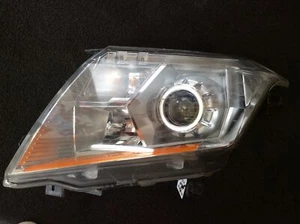 Cadillac SRX 2010-2013 faro derecho - Imagen 1 de 3