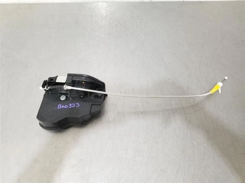 BMW M240I 18 2018 cerradura puerta pestillo actuador pasajero delantero derecho  Foto 1 de 4