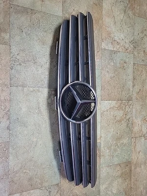 Parachoques delantero capó radiador parrilla mercedes clase clk w209 03-09 z5925 Foto 1 de 4