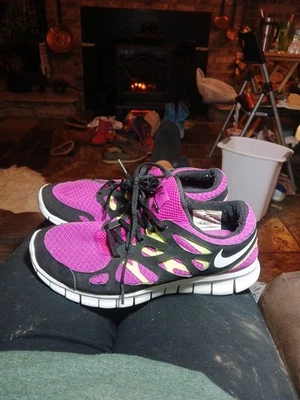 Womens Nike Free Run 2 Vivid Grape-White-Volt-Black Sz 9.5 [443816-510] - Image 1 of 4