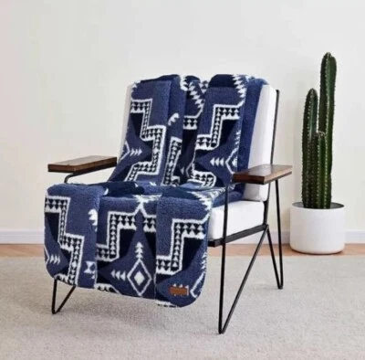 Pendleton Sherpa Fleece Throw Blanket 50 X 70 Ivory White Geometric Reversible  - Image 1 of 4