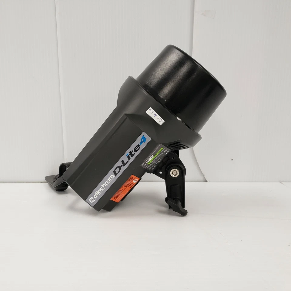 (6371-2) Elinchrom D-lite 4 Flash head - Image 1 of 4
