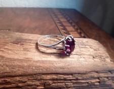 QUALITY SILVER HALLMARKED RING WITH RED GARNET-1977 BIRMINGHAM-METAL DETECTING