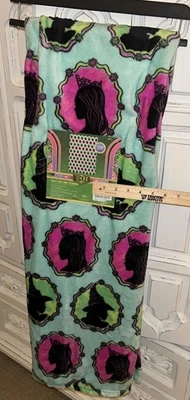 NWT WICKED Universal Studios Elphaba & Glinda Silhouette Plush Blanket 50”x70" - Image 1 of 4