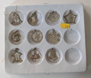 10 Vtg Feather Tree Christmas Ornaments Gold Brass Metal Filigree Small 1" Boxed - Picture 1 of 8