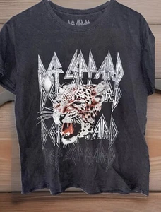 Def Leopard Women's T Shirt Leopard Graphic Black Size L - Picture 1 of 4