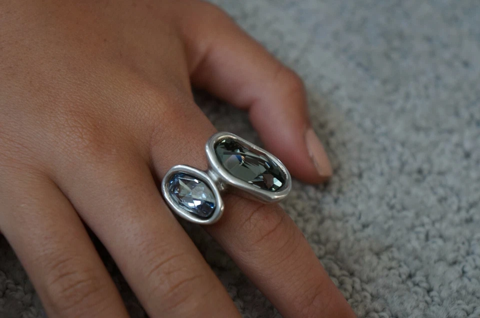 NUEVO UNO de 50 Elementos Azules Cristal SÍ SÍ Anillo Plata 6 7.5 9.5 S M L XXL Foto 1 de 4