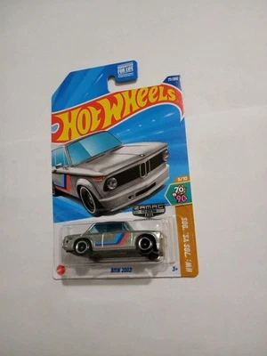 2025 风火轮沃尔玛独家 Zamac 宝马 2002 带底部边缘弯曲 — 第 1/3 张图片