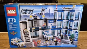 LEGO 7498 CITY Police Station New Factory Sealed ~ Retired In 2013
