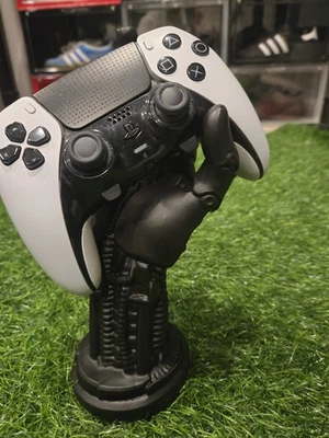 Robot Hand Game Controller Display Stand Holder For PlayStation PS5 Xbox - Image 1 of 4