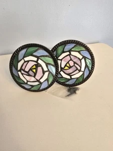 2 Buntglas Tiffany Stil Rosa Rose Fenster Vorhang Halter Haken Halterücken - Bild 1 von 5