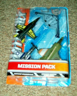 MATCHBOX SKY BUSTERS MISSIONS PACK 2011 F/A 18, B-2, F-35B STOVL & STUNT DEVIL - Image 1 of 4