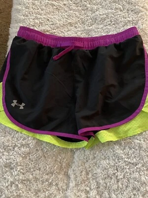 Under Armour girls sz. XL Black design sport shorts. Lightweight, cute - Image 1 of 4