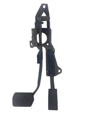 2015 Ford Focus Brake Pedal Used Condition Genuine OEM cv612467cb - Image 1 of 4