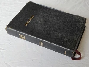 1952 Holy Bible KJV World Publishing Vtg Black Gold - Picture 1 of 9