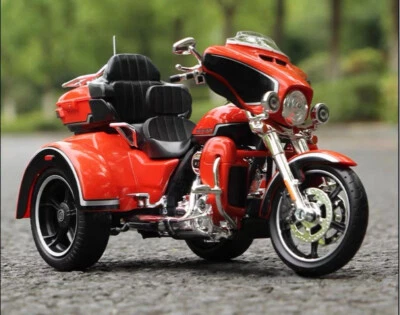 CR Maisto 1:12 2021 CVO TRI Glide Sports Model Toy Diecast Metal Motorcycle - Image 1 of 4