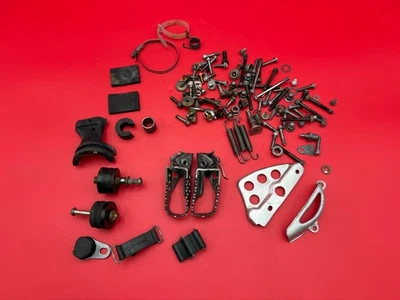 Yamaha WR250 1991 juego de pernos + cubierta cadena banda tanque reposapiés resorte Foto 1 de 4