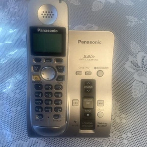 Panasonic KX-TG6051m KX-TG6052m 5.8 GHz 1 Line Cordless phone system - Picture 1 of 6