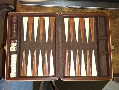 Vintage  Travel Backgammon Game Set Brown Faux Leather Case MAGNETIC Felt Board  - Image 1 of 2