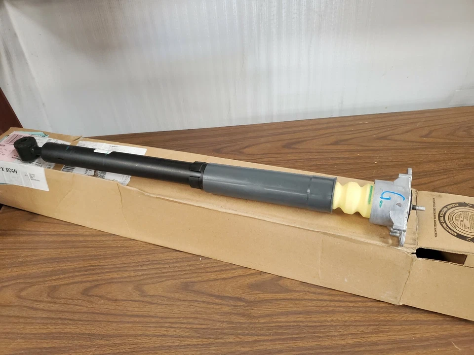 Amortiguador-Sedán Trasero Motorcraft Ash-24551 se adapta a Ford Fiesta 2014 Foto 1 de 2