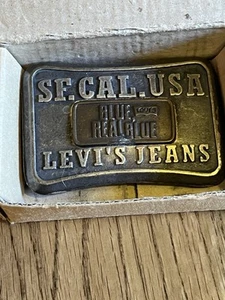 Levi Belt Buckle In Box Unisex - Picture 1 of 2