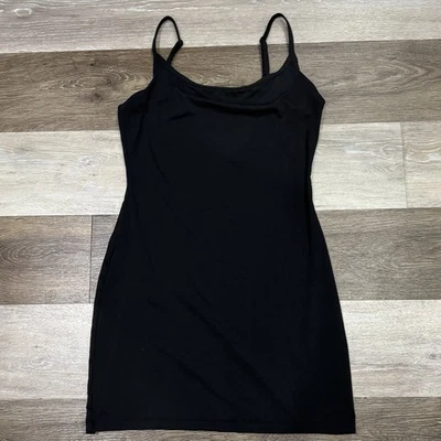 Camiseta sin mangas Victorias Secret rosa ropa de dormir larga negra talla mediana usada en excelente estado Foto 1 de 4