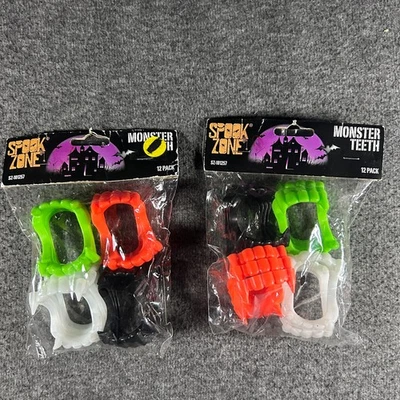 Lote de 2 Dientes de Vampiro Plástico Colmillos Falsos Halloween Disfraz Accesorios Nuevo en Paquete Foto 1 de 4