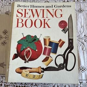 Vintage B H Gardens Sewing Book 1970 HC  5 Ring Binder Illustrated Hobby Craft - Picture 1 of 19